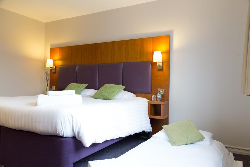 Hello Hotel Swinton  Exterior photo